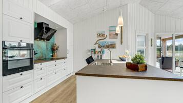 Réfrigérateur, lave-vaisselle, cafetiÚre/bouilloire