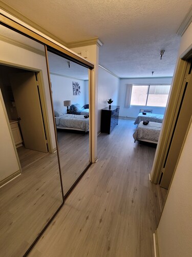 (B11) LA Lovely Double Deluxe Unit