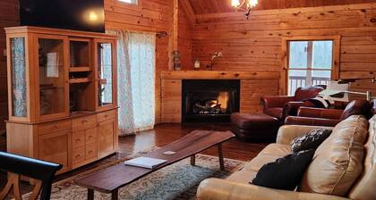 KY log home close to The Ark Encounter on private 14 acres private seasonal pool