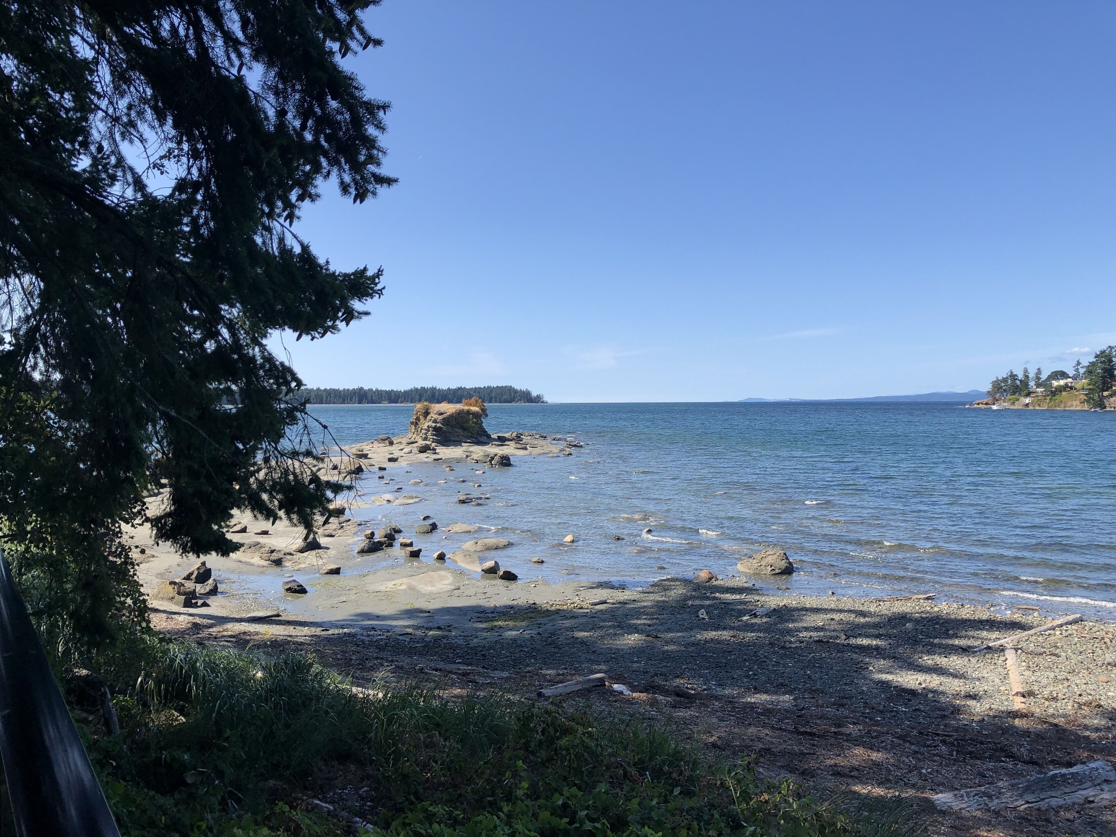 Plage, chaises longues, serviettes de plage