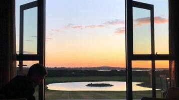 Superior-Zimmer | Individuell dekoriert, Bügeleisen/Bügelbrett, kostenloses WLAN