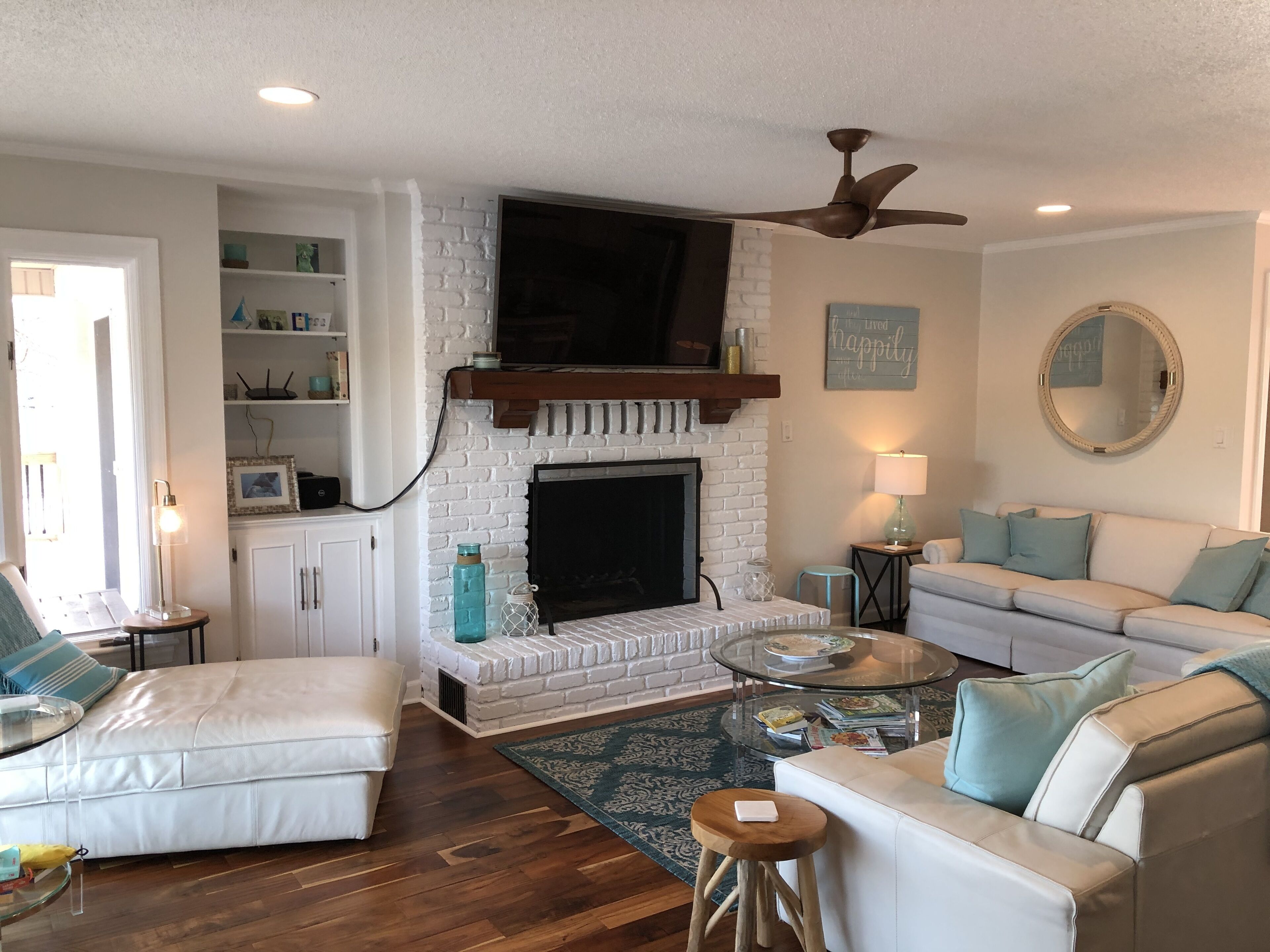 智能电视、壁炉、桌上足球、乒乓球