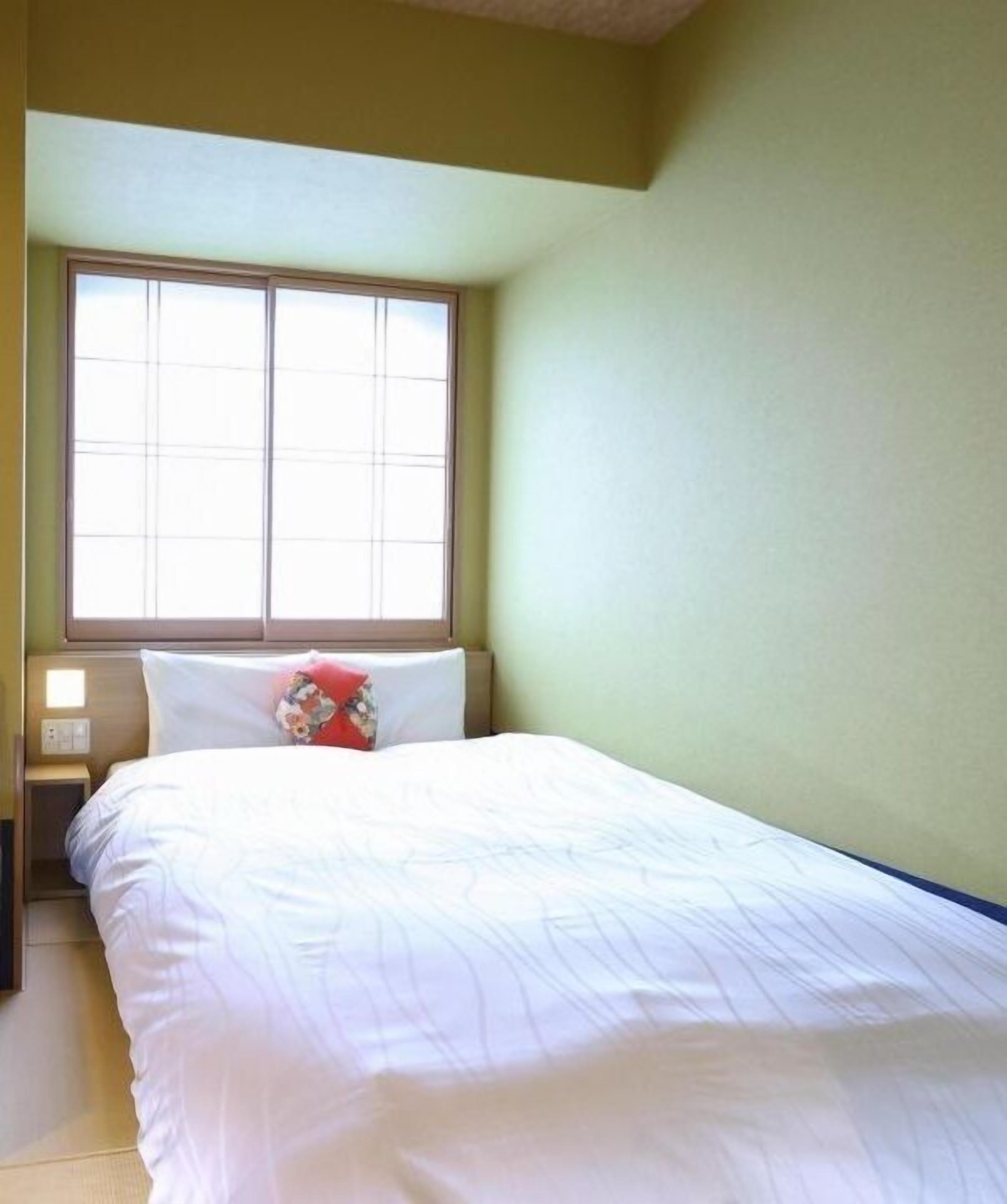 In-room safe, blackout drapes, soundproofing, iron/ironing board