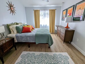 1 habitación, escritorio, tabla de planchar con plancha y wifi gratis