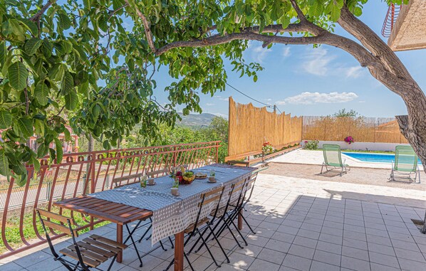 Outdoor dining - 2 bedroom lovely apartment in Danilo (Danilo)