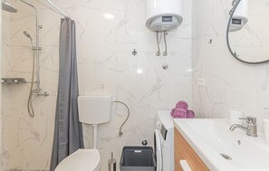 Shower - 2 bedroom lovely apartment in Danilo (Danilo)