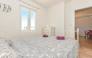 2 bedrooms, free WiFi, bed sheets
