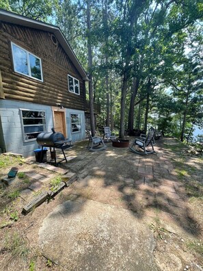Terrace/patio - Beautiful 2 BR Lakefront Cabin on Long Lake, Harrison Mi (Harrison)