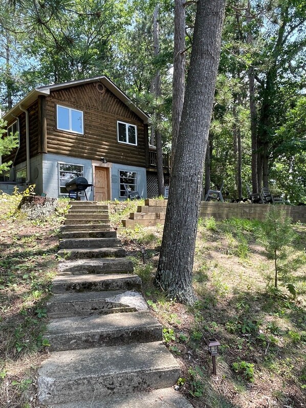 Exterior - Beautiful 2 BR Lakefront Cabin on Long Lake, Harrison Mi (Harrison)