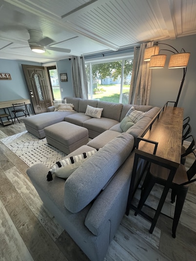Peaceful lake retreat