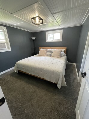 2 bedrooms, desk, free WiFi - Peaceful lake retreat (Coldwater)