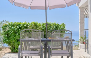 Outdoor dining - 2 bedroom beautiful home in Podstrana (Podstrana)