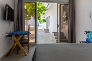 6 bedrooms, free WiFi, bed sheets