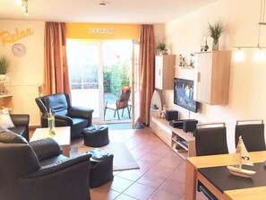 TV, DVD player - Vacation home Am Kurzentrum 26 No. 2 (Wittmund)