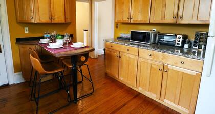 ★ Downtown Princeton Elegance ★
