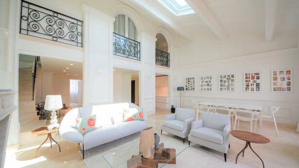 Living area - Luxury Duplex in the Heart of Cannes (Cannes)