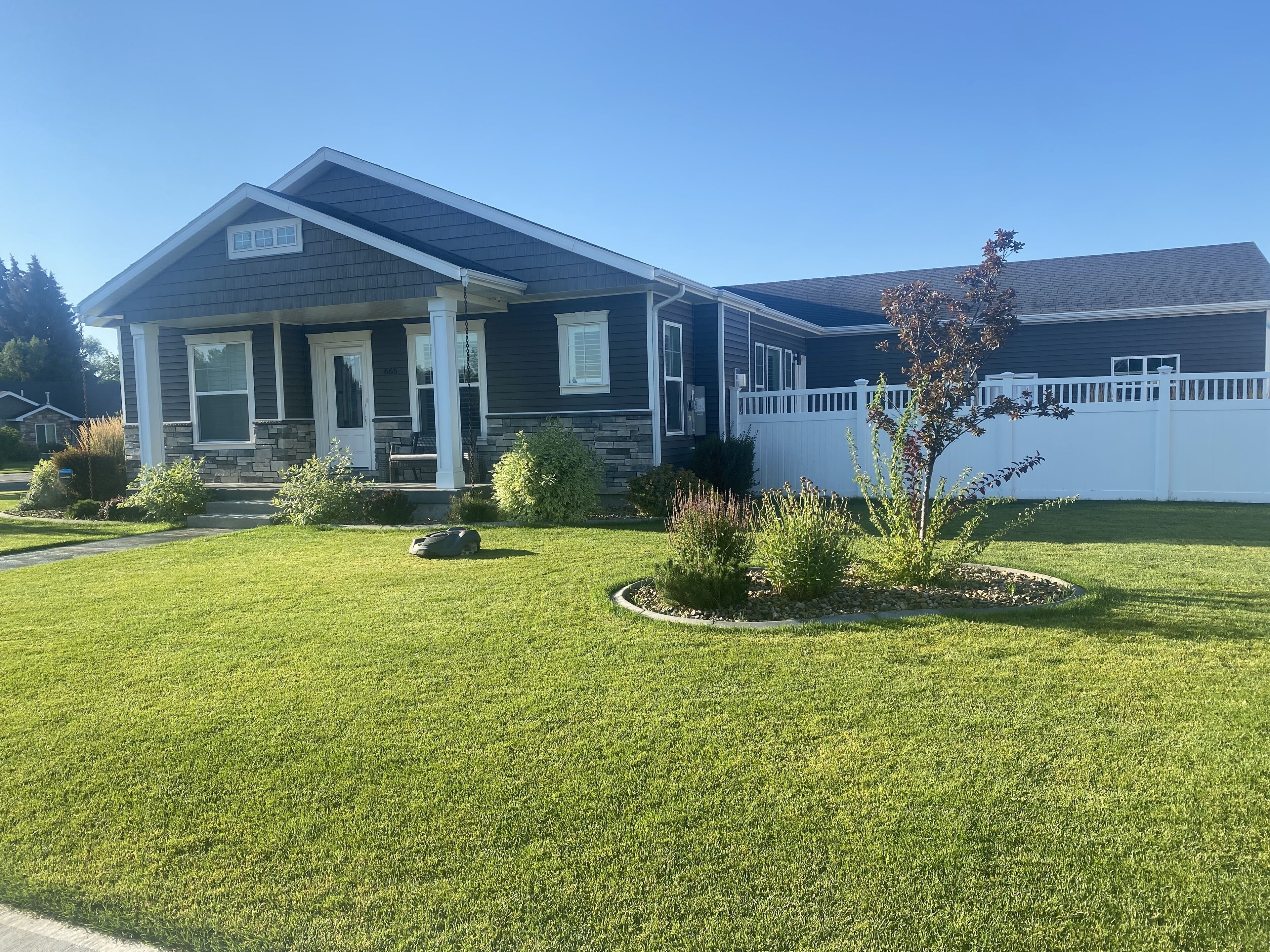 House 4 bedrooms, with jacuzzi