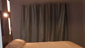 3 chambres, fer et planche Ă  repasser, Wi-Fi gratuit, draps fournis
