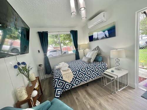 Relax 521- At the Side, cozy studio at the heart of Miami