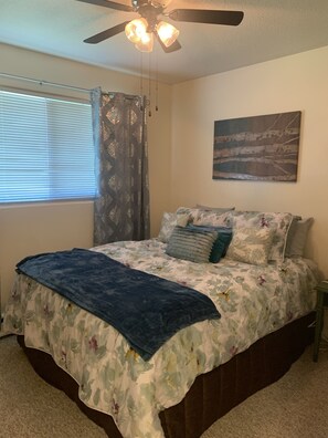 2 Schlafzimmer, Bügeleisen/Bügelbrett, kostenloses WLAN, Bettwäsche