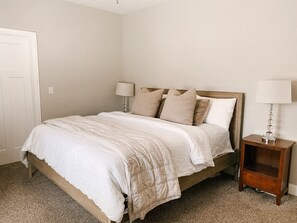 3 soverom, strykejern/-brett, reiseseng for barn og wi-fi (inkludert)