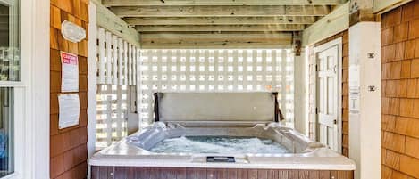 Bain à remous extérieur