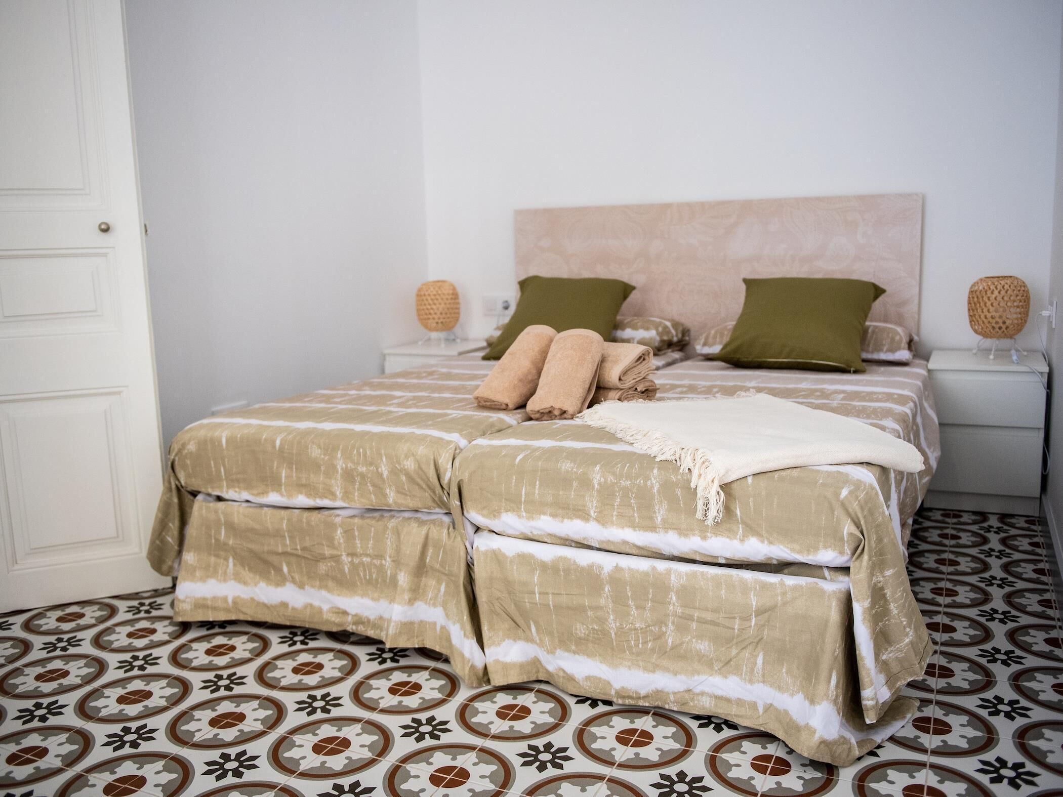 3 chambres, Internet gratuit, draps fournis