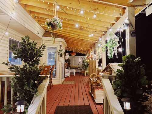 Pocono Escape with huge Pool HOT TUB,GAMEROOM,FIREPIT,near Camelback & Kalahari