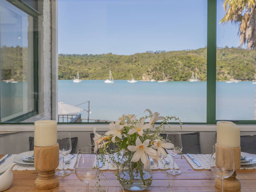 Manu Moana | In-room dining