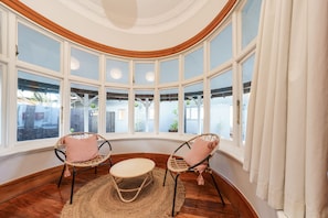 2 Bed Apartment - Sandcastles | Premium bedding, pillow-top beds, individually decorated - Esplanade Apartments (Dunedin)