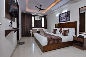 Egyptian cotton sheets, premium bedding, Select Comfort beds, desk