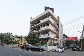Land view from property - Hotel Admire Inn 27 (Noida)