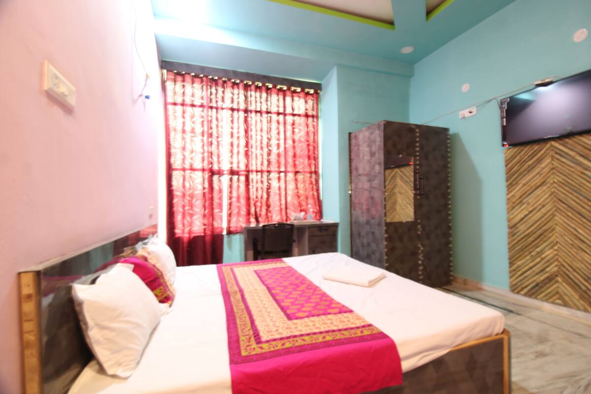 Deluxe Double Room | Living area