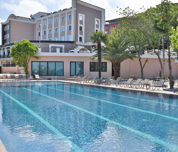 Seasonal outdoor pool