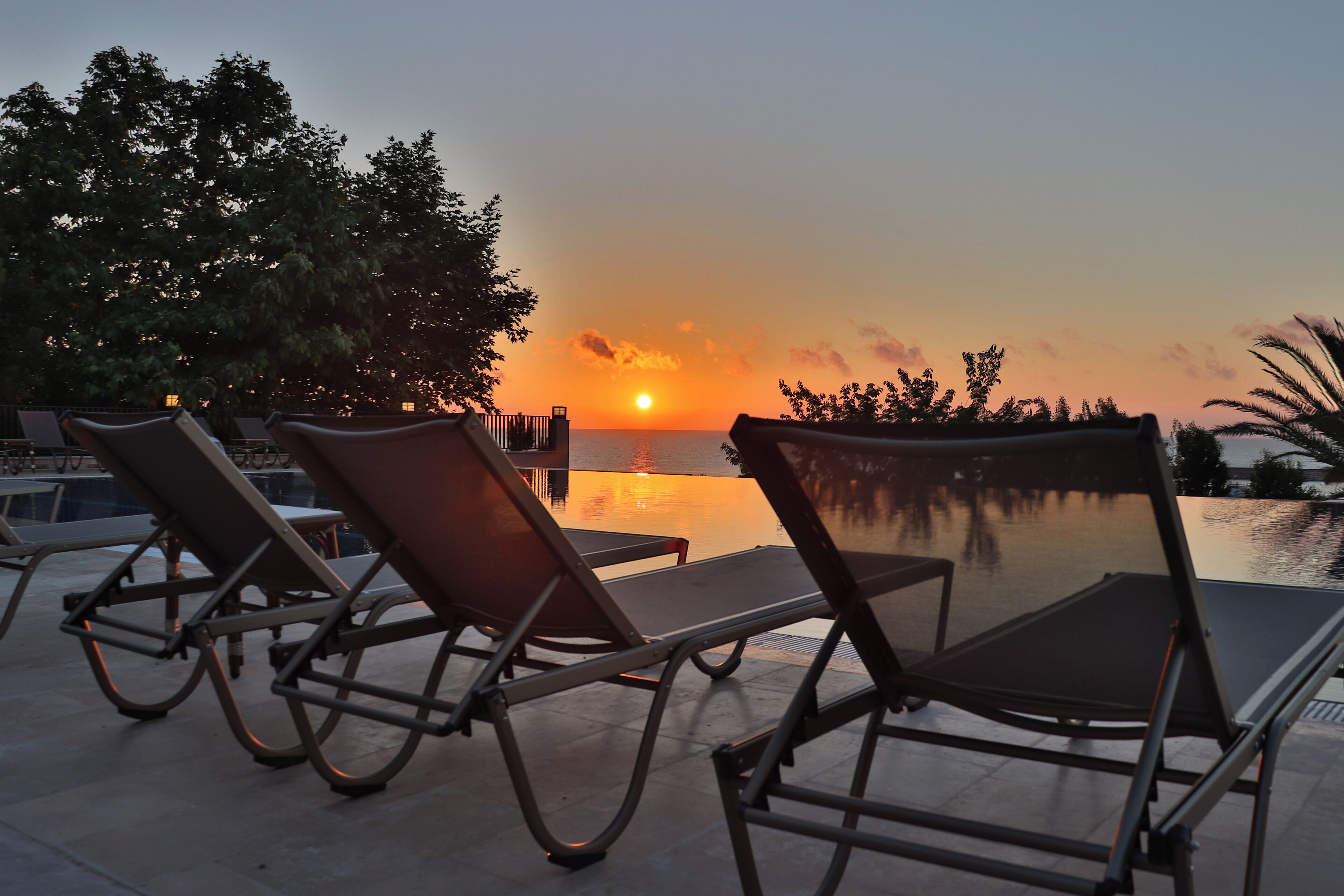 Hypo-allergenic bedding, free minibar, in-room safe, blackout drapes