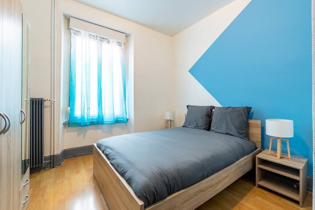 2 chambres, fer et planche à repasser, Wi-Fi, draps fournis