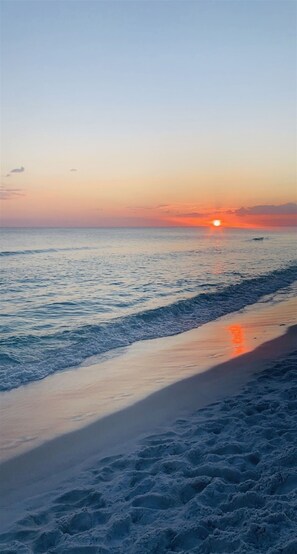 Imagen sin descripción, 2 de 42, botón