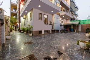 Exterior - Hotel Diamond Stay by ASPL (Noida)