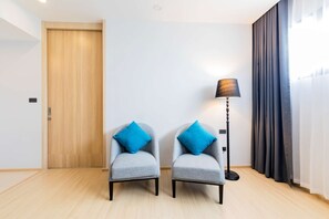 Télévision LCD de 42 pouces avec chaînes numériques, télévision