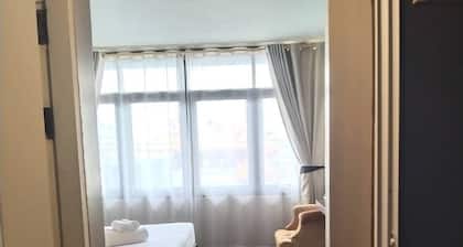 Taris Art Hotel Phrae