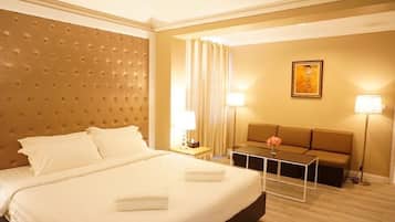 Phòng Junior | Minibar, bàn, truy cập Internet không dây miễn phí, bộ trải giường