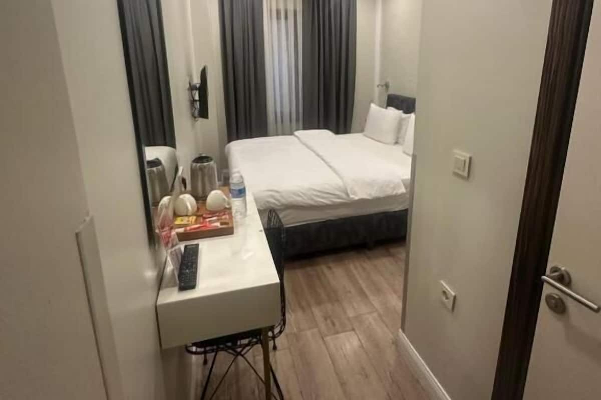 Family Room, 2 Bedrooms, 2 Bathrooms, City View