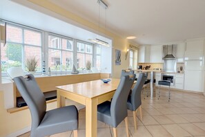 Dining - Ferienwhg. mit 4 Zimmern, auf ca. 118m² im EG mit Blick auf Meer und Strand (Wyk auf Föhr)