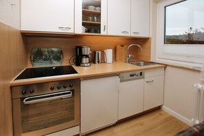 Oven, dishwasher, coffee/tea maker, toaster