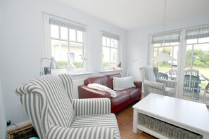 TV, fireplace, DVD player, stereo