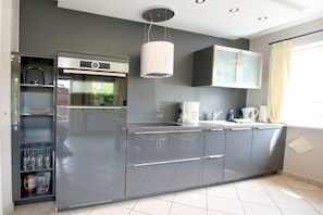 Ofen, Geschirrspüler