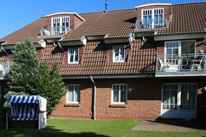 Exterior - Ferienwohnung in Wyk mit 2 Zimmern auf ca. 45 m² im 2. OG (Wyk auf F öhr)