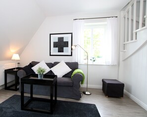 Fernseher, DVD-Player, Stereoanlage