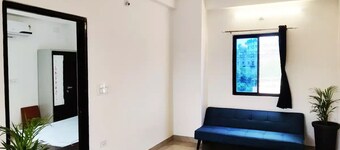 PRIVATE ROOM IN 2BHK