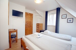 1 bedroom, iron/ironing board, free WiFi - Corner house with 2 rooms on approx. 45m² and terrace (Wyk auf Föhr)